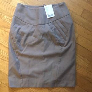 Pencil skirt with pockets